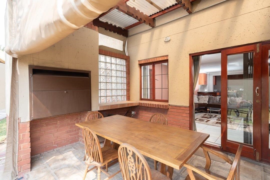 4 Bedroom Property for Sale in Verwoerdpark Gauteng