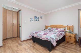4 Bedroom Property for Sale in Verwoerdpark Gauteng