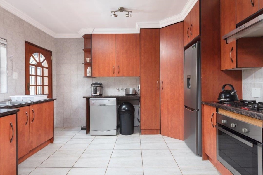 4 Bedroom Property for Sale in Verwoerdpark Gauteng