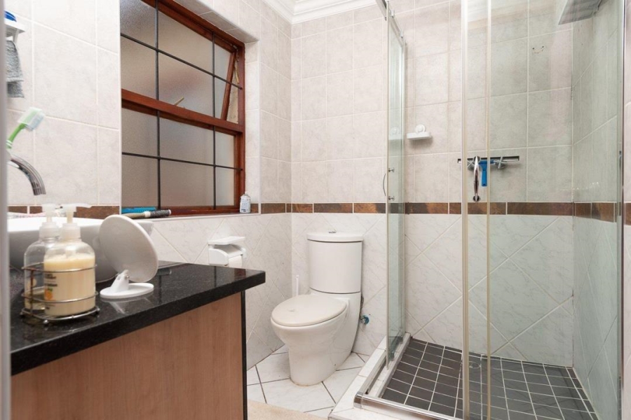 4 Bedroom Property for Sale in Verwoerdpark Gauteng