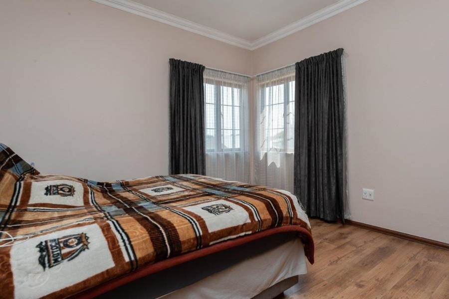 4 Bedroom Property for Sale in Verwoerdpark Gauteng