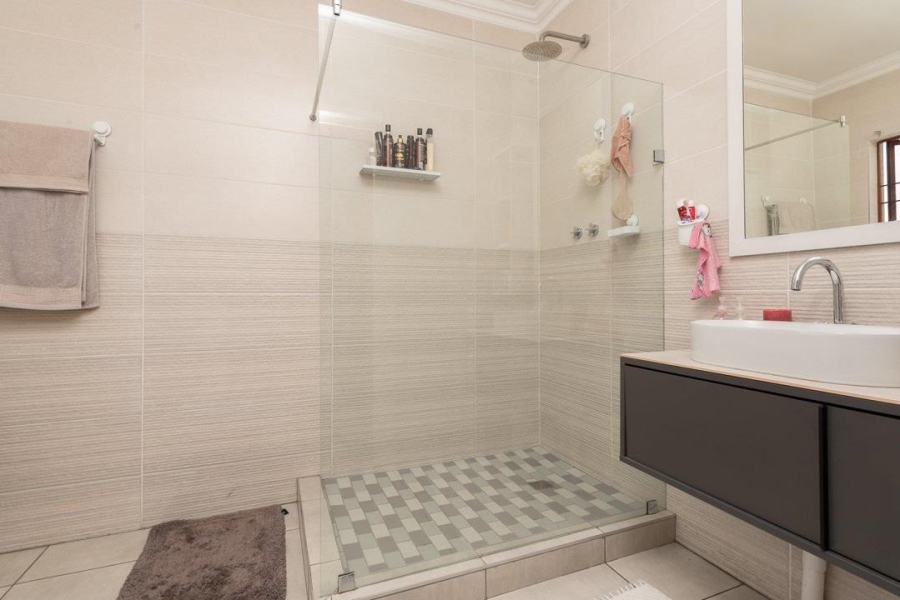 4 Bedroom Property for Sale in Verwoerdpark Gauteng