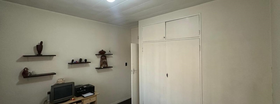 2 Bedroom Property for Sale in New Redruth Gauteng