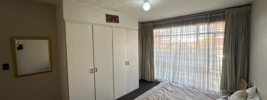 2 Bedroom Property for Sale in New Redruth Gauteng