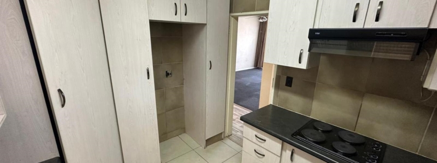 2 Bedroom Property for Sale in New Redruth Gauteng