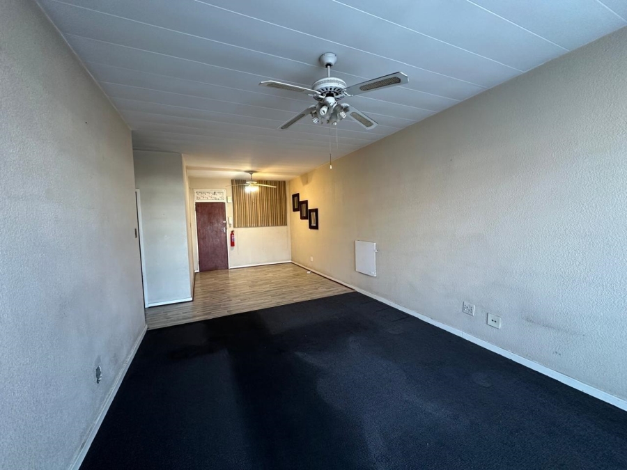 2 Bedroom Property for Sale in New Redruth Gauteng