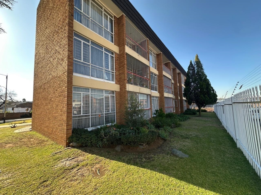 2 Bedroom Property for Sale in New Redruth Gauteng