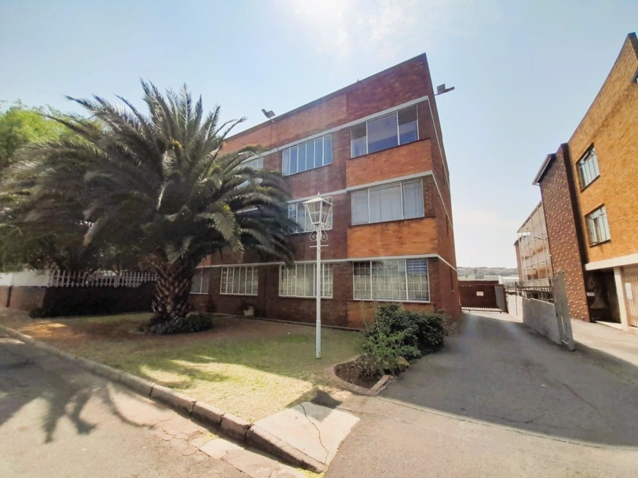2 Bedroom Property for Sale in New Redruth Gauteng
