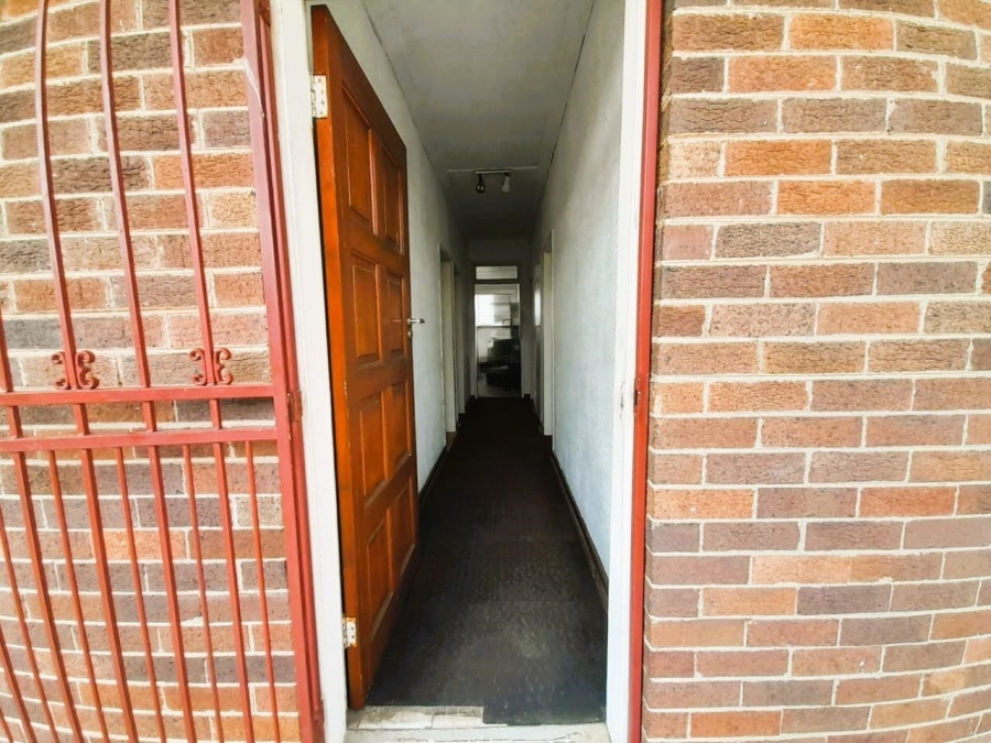 2 Bedroom Property for Sale in New Redruth Gauteng