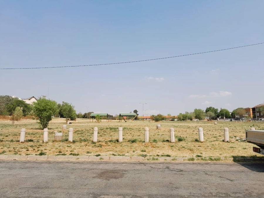 2 Bedroom Property for Sale in New Redruth Gauteng