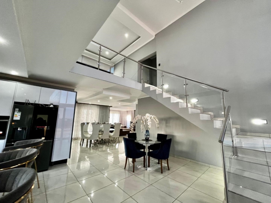 5 Bedroom Property for Sale in Six Fountains Residential Estate Gauteng