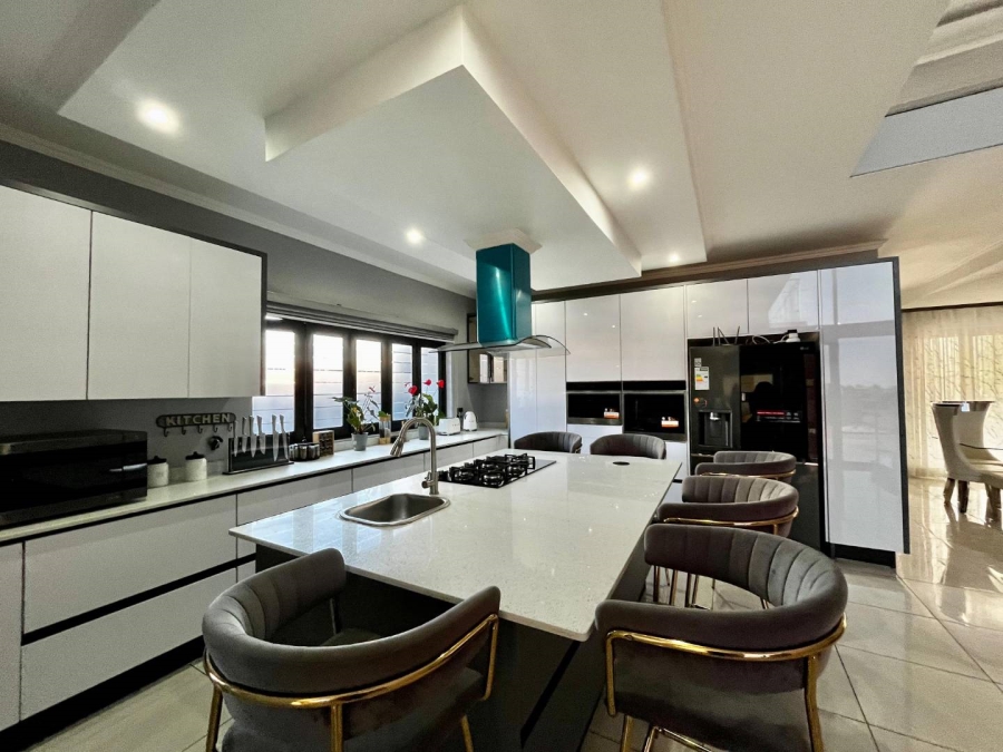 5 Bedroom Property for Sale in Six Fountains Residential Estate Gauteng