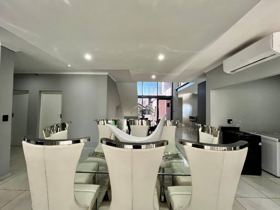 5 Bedroom Property for Sale in Six Fountains Residential Estate Gauteng