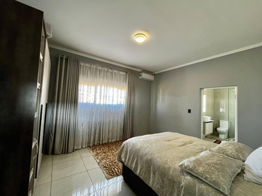 5 Bedroom Property for Sale in Six Fountains Residential Estate Gauteng