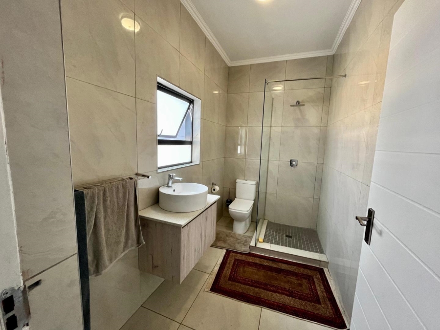 5 Bedroom Property for Sale in Six Fountains Residential Estate Gauteng