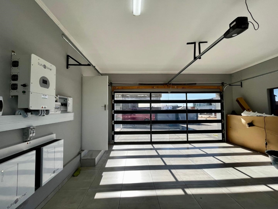 5 Bedroom Property for Sale in Six Fountains Residential Estate Gauteng