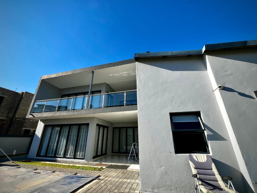 5 Bedroom Property for Sale in Six Fountains Residential Estate Gauteng
