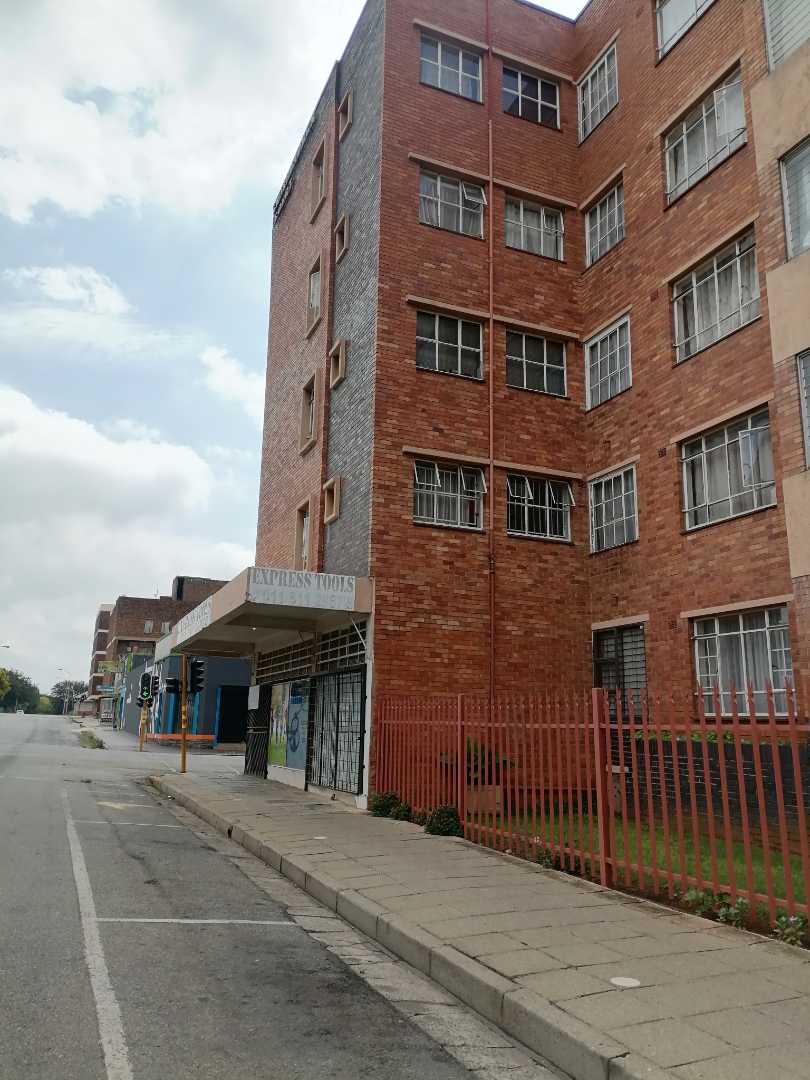1 Bedroom Property for Sale in Springs Central Gauteng