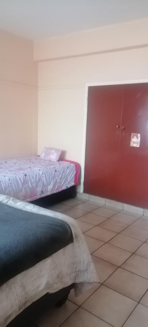 1 Bedroom Property for Sale in Springs Central Gauteng