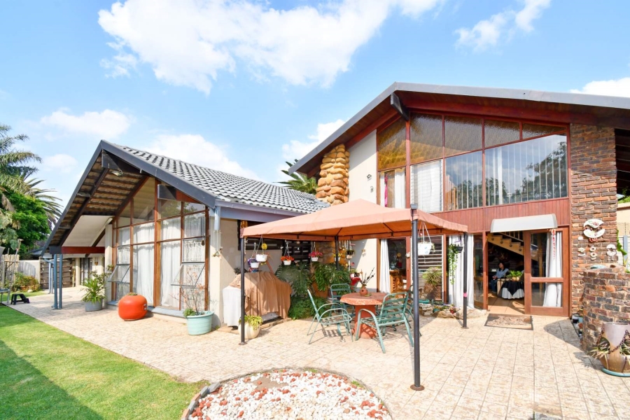 4 Bedroom Property for Sale in Morehill Gauteng