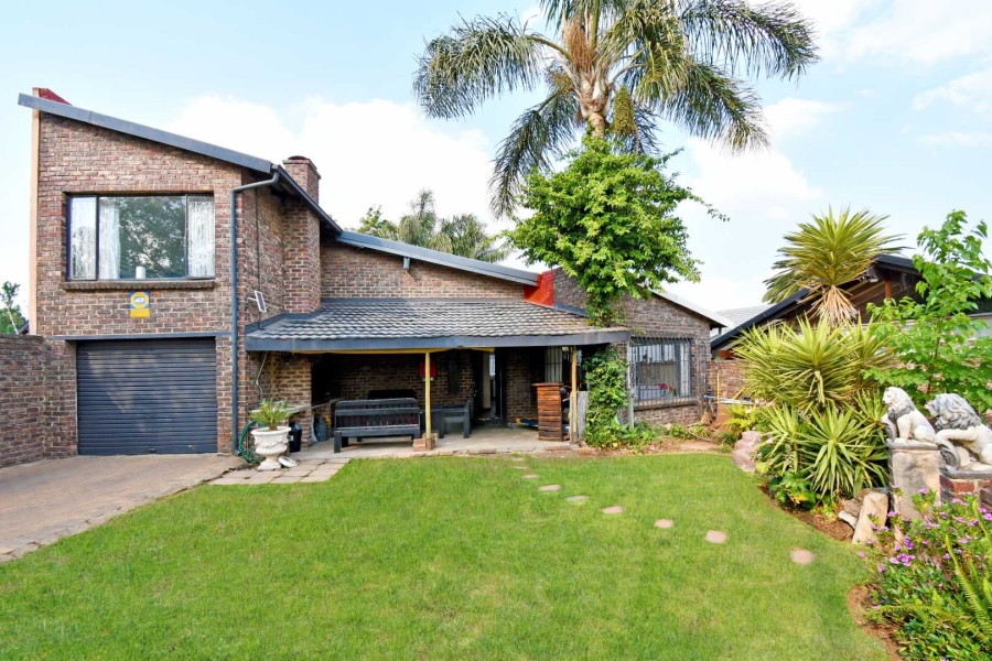 4 Bedroom Property for Sale in Morehill Gauteng