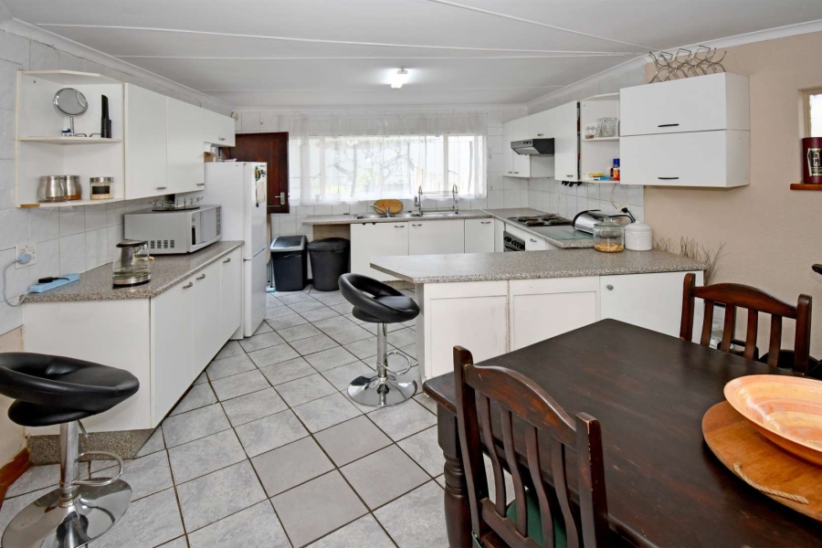 4 Bedroom Property for Sale in Morehill Gauteng