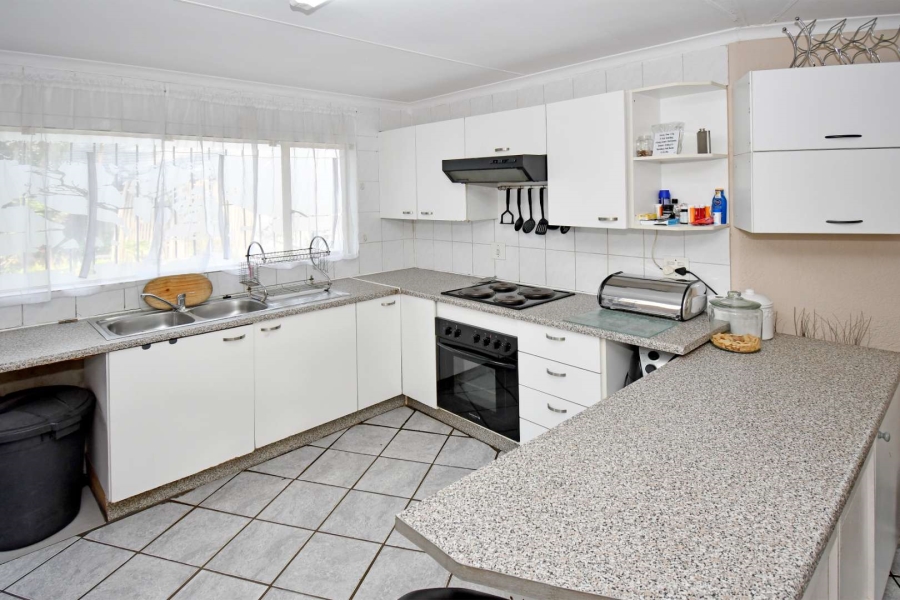 4 Bedroom Property for Sale in Morehill Gauteng