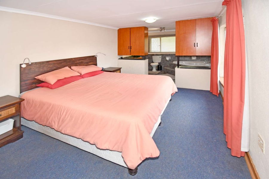 4 Bedroom Property for Sale in Morehill Gauteng