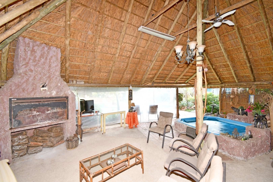 6 Bedroom Property for Sale in Morehill Gauteng