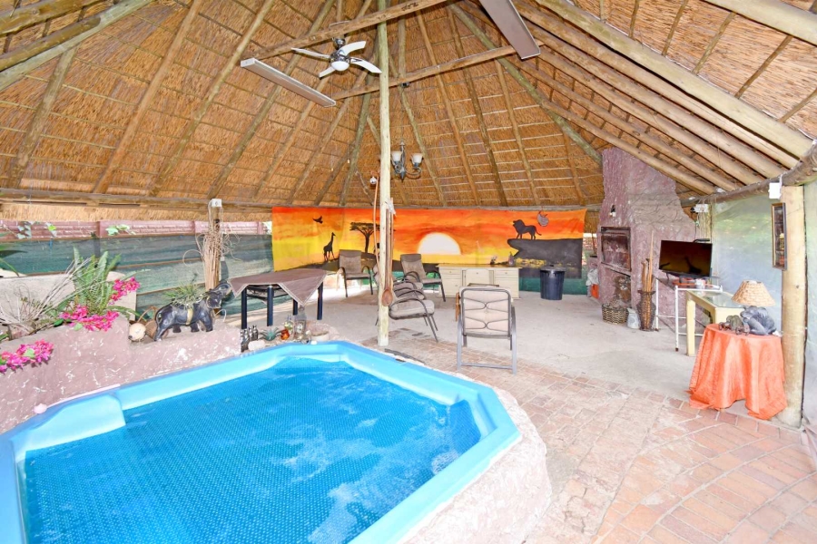 6 Bedroom Property for Sale in Morehill Gauteng