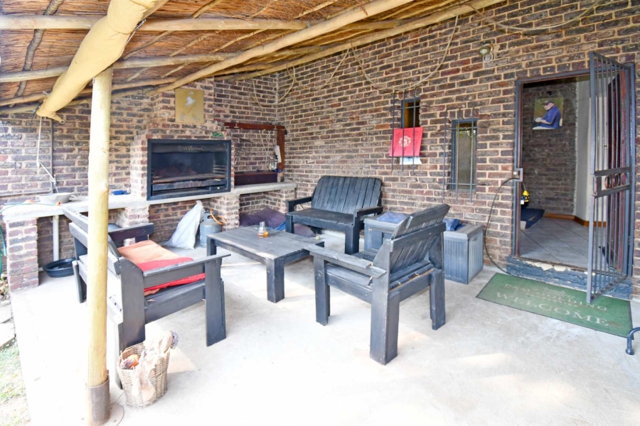 6 Bedroom Property for Sale in Morehill Gauteng