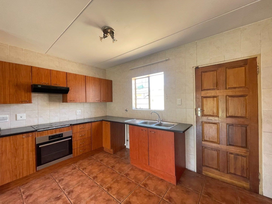 2 Bedroom Property for Sale in Florida Glen Gauteng