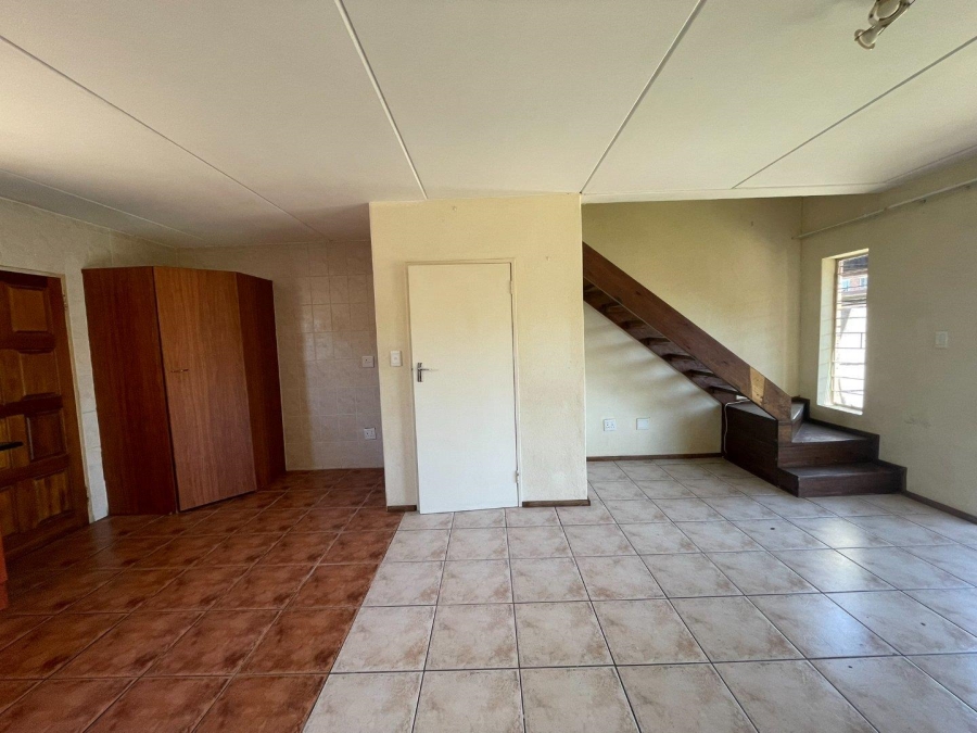2 Bedroom Property for Sale in Florida Glen Gauteng