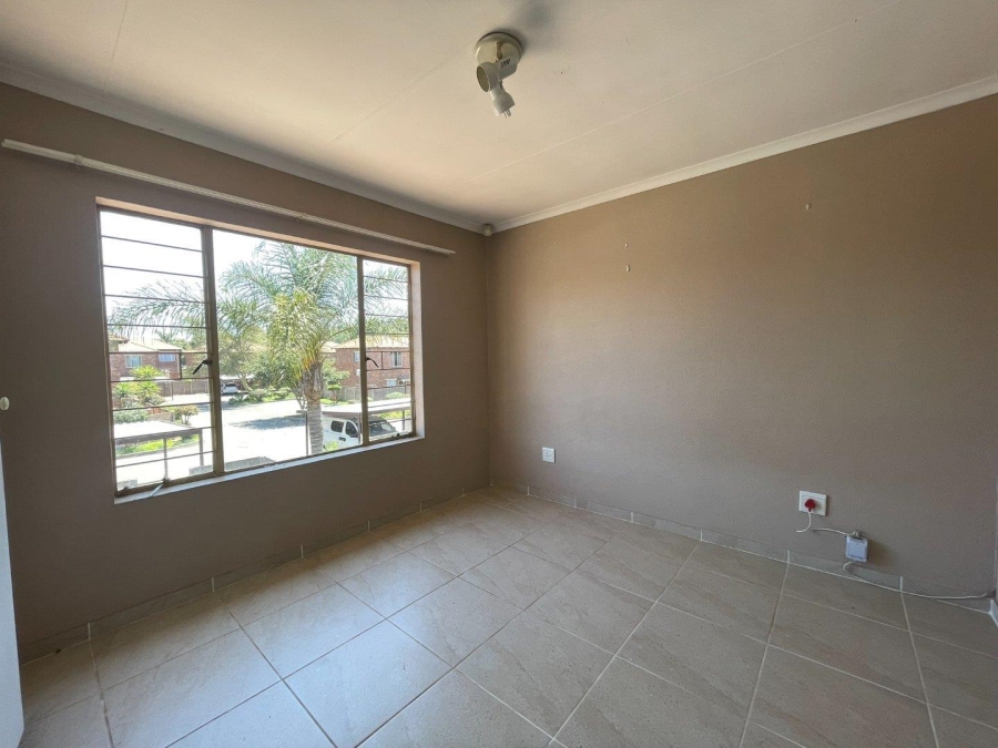 2 Bedroom Property for Sale in Florida Glen Gauteng