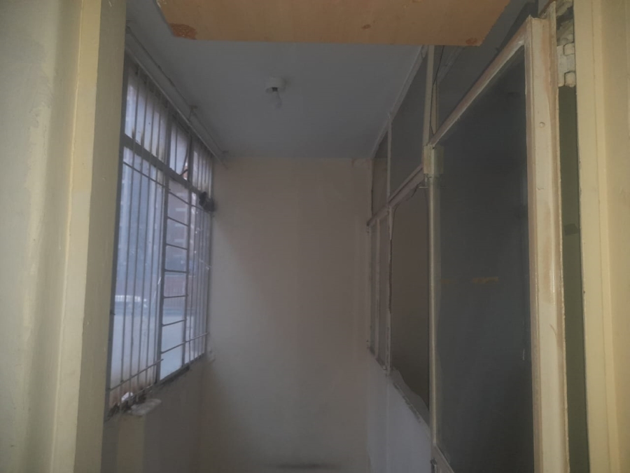 1 Bedroom Property for Sale in Hillbrow Gauteng