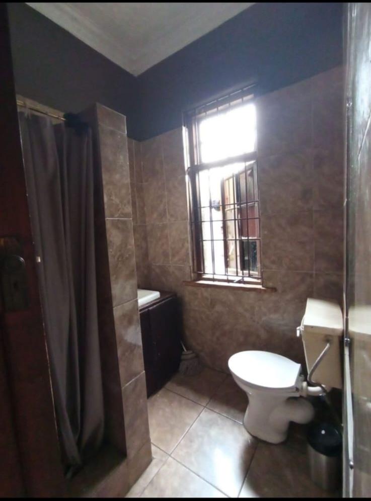 5 Bedroom Property for Sale in Brixton Gauteng