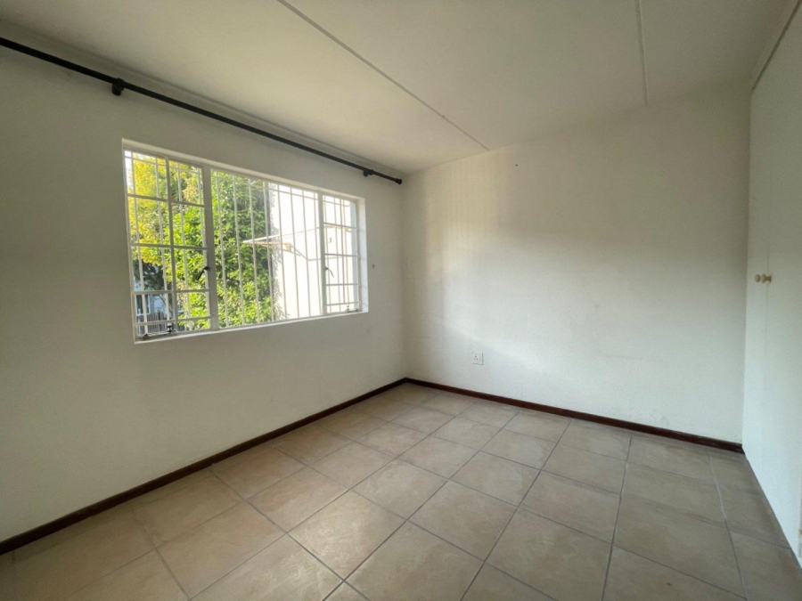 To Let 2 Bedroom Property for Rent in Glen Marais Gauteng