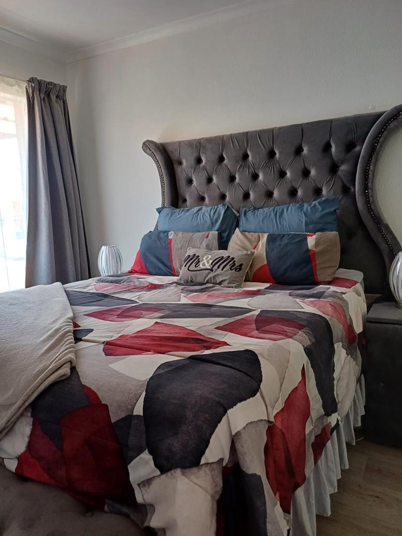 2 Bedroom Property for Sale in Edleen Gauteng