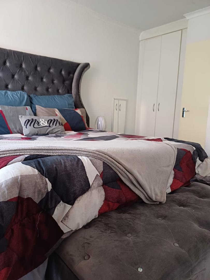 2 Bedroom Property for Sale in Edleen Gauteng