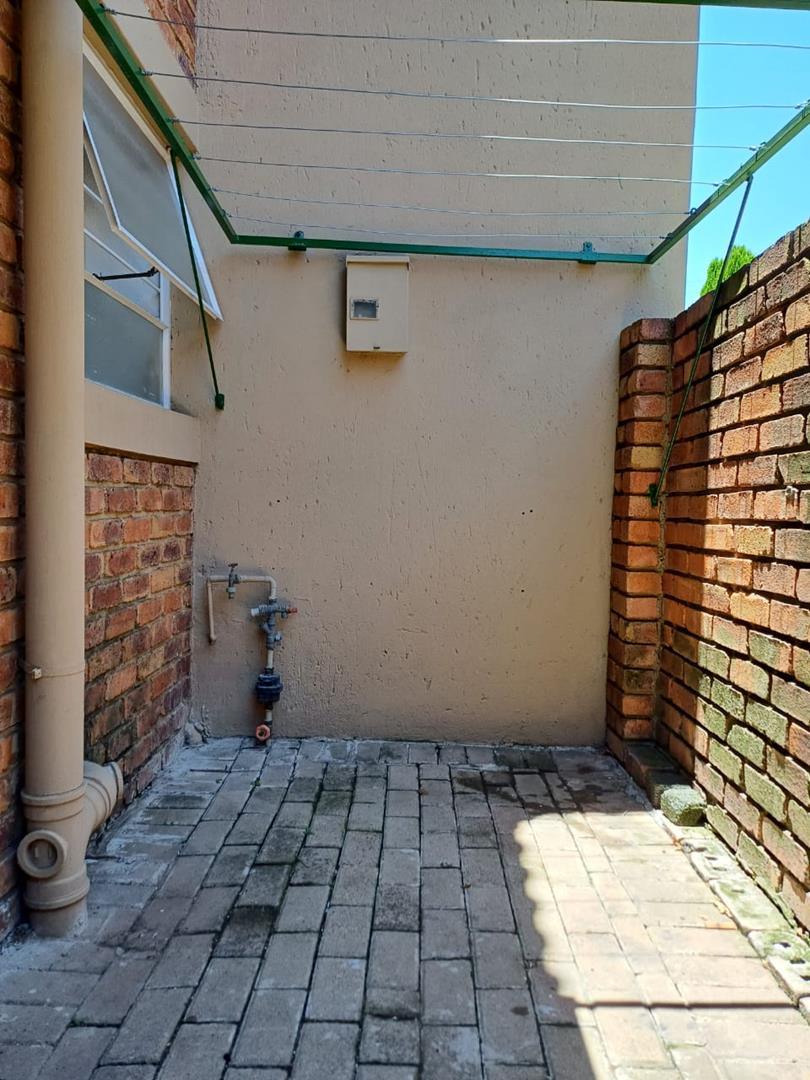 2 Bedroom Property for Sale in Edleen Gauteng