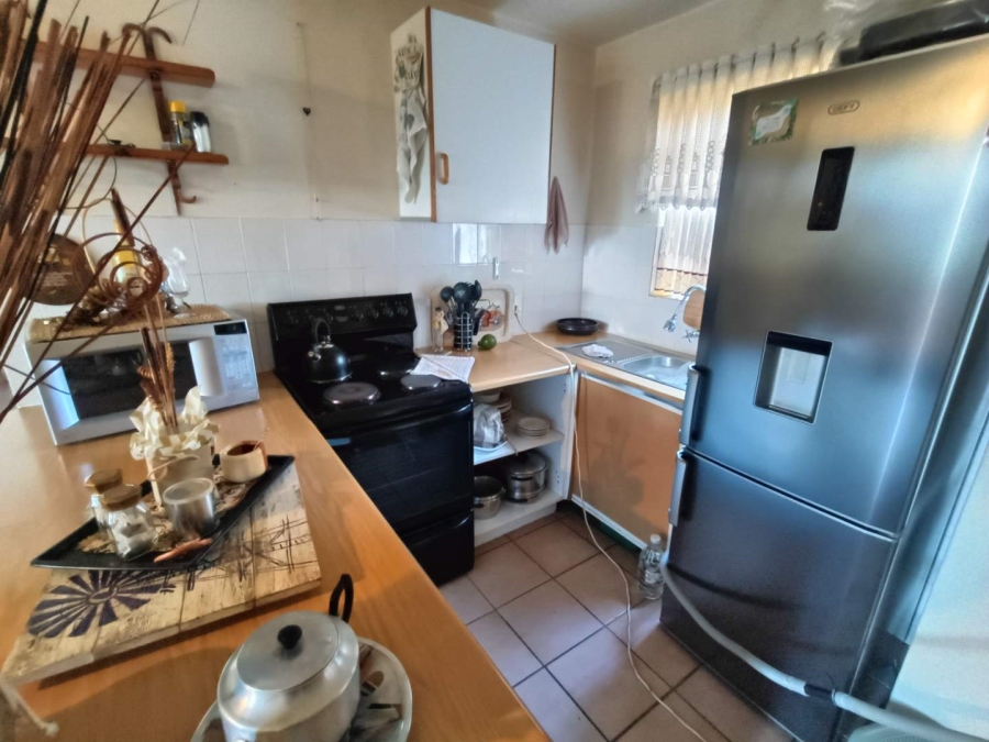 1 Bedroom Property for Sale in Die Hoewes Gauteng