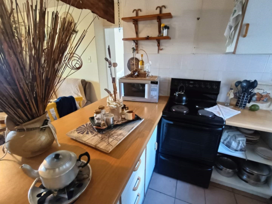 1 Bedroom Property for Sale in Die Hoewes Gauteng