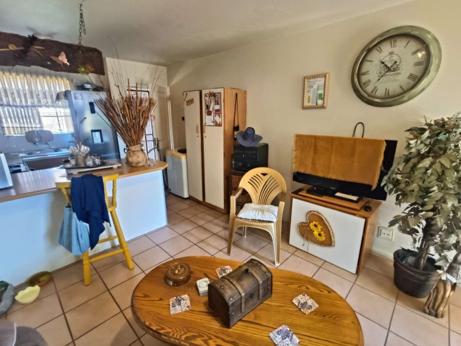 1 Bedroom Property for Sale in Die Hoewes Gauteng