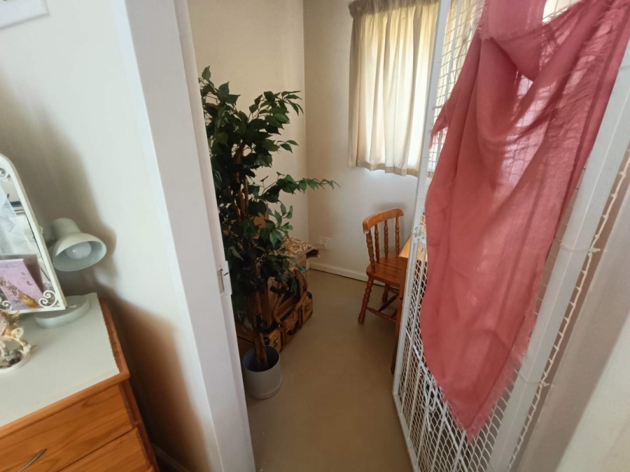 1 Bedroom Property for Sale in Die Hoewes Gauteng