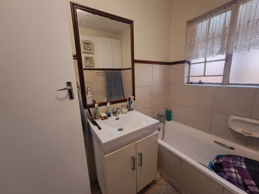 2 Bedroom Property for Sale in Eco Park Gauteng