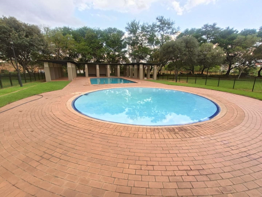 2 Bedroom Property for Sale in Eco Park Gauteng