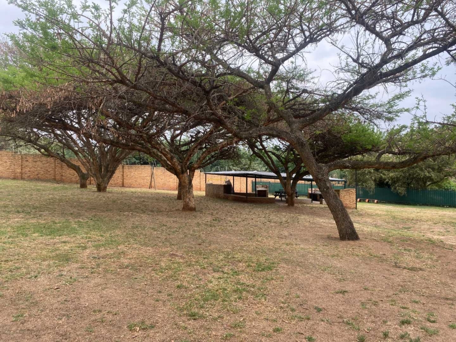 To Let 2 Bedroom Property for Rent in Chancliff A H Gauteng