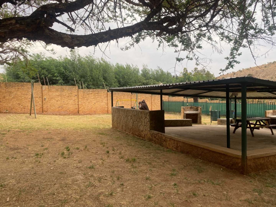 To Let 2 Bedroom Property for Rent in Chancliff A H Gauteng