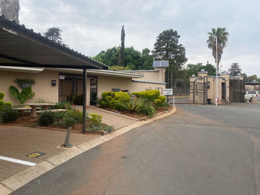To Let 2 Bedroom Property for Rent in Chancliff A H Gauteng