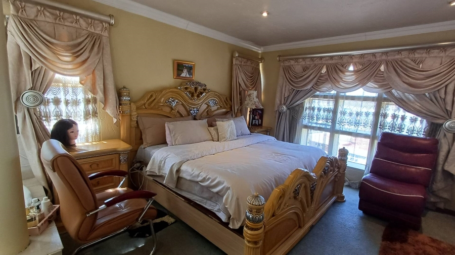 3 Bedroom Property for Sale in Oakdene Gauteng